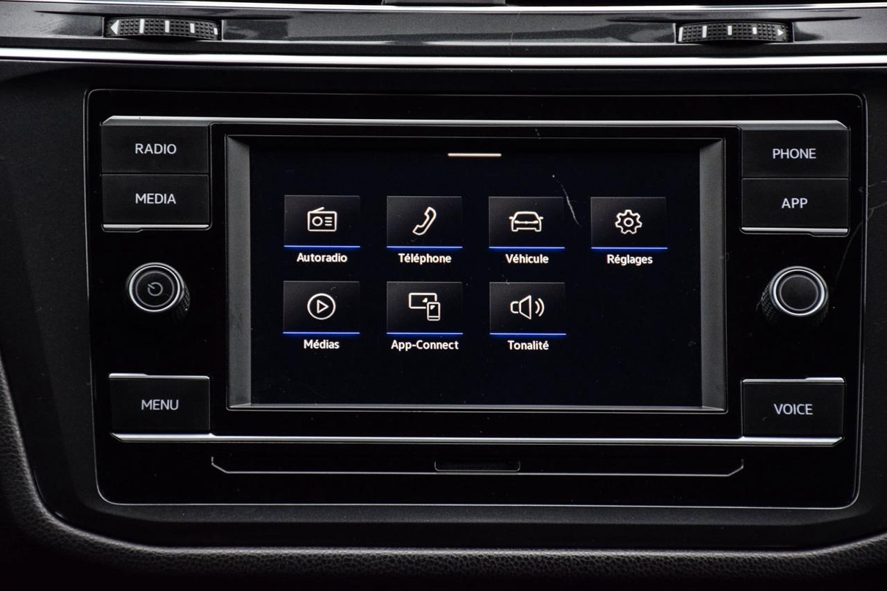 2022 Volkswagen Tiguan TRENDLINE NO ACCIDENT 7 PASSENGER DIGITAL DASH Photo