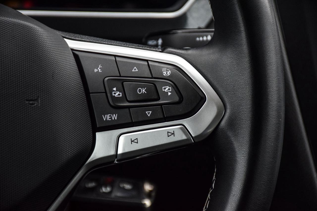 2022 Volkswagen Tiguan TRENDLINE NO ACCIDENT 7 PASSENGER DIGITAL DASH Photo