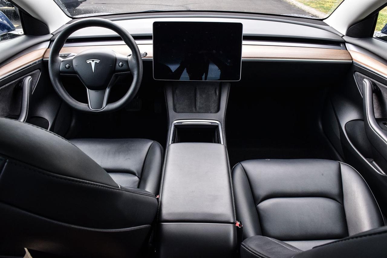 2023 Tesla Model 3 LR AWD NO ACCIDENT AUTOPILOT Photo