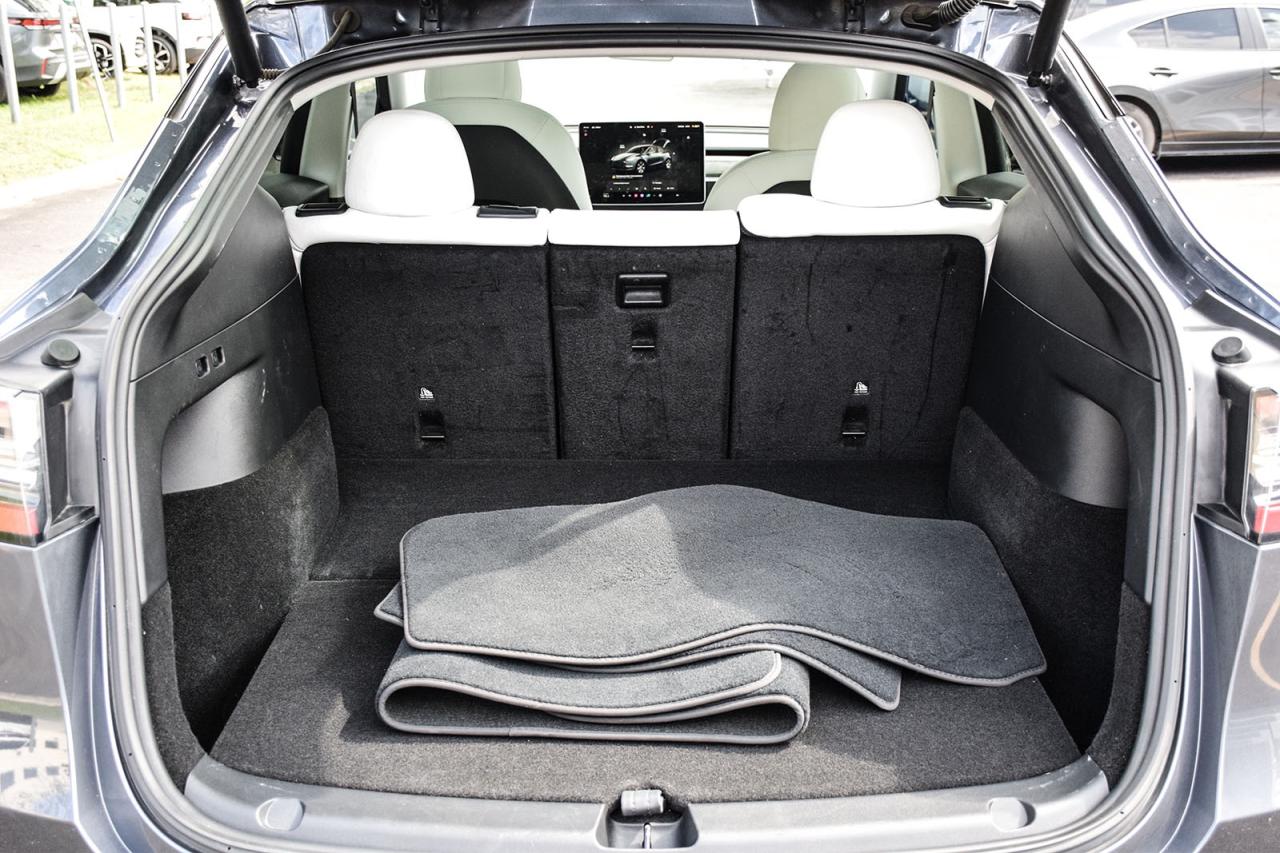 2022 Tesla Model Y LR AWD NO ACCIDENT WHITE LEATHER AUTOPILOT COMPUTE Photo