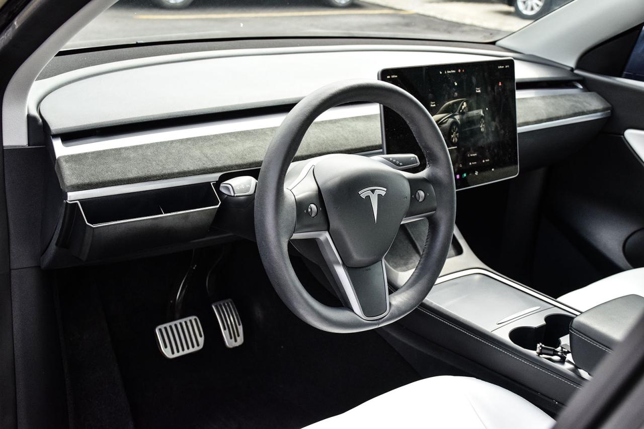 2022 Tesla Model Y LR AWD No Accident White Leather Autopilot Navigat Photo