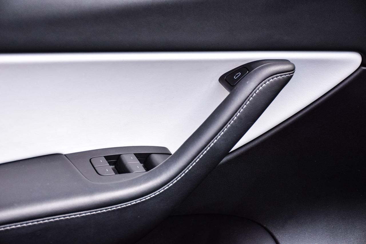 2022 Tesla Model Y LR AWD NO ACCIDENT WHITE LEATHER AUTOPILOT COMPUTE Photo