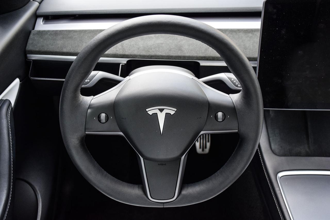 2022 Tesla Model Y LR AWD NO ACCIDENT WHITE LEATHER AUTOPILOT COMPUTE Photo