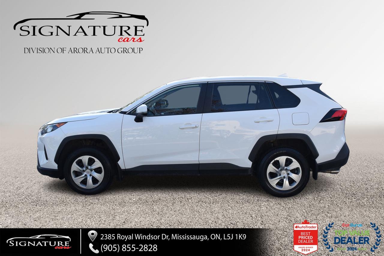 2022 Toyota RAV4 LE NO ACCIDENT TOYOTA SAFETY SENSE Photo