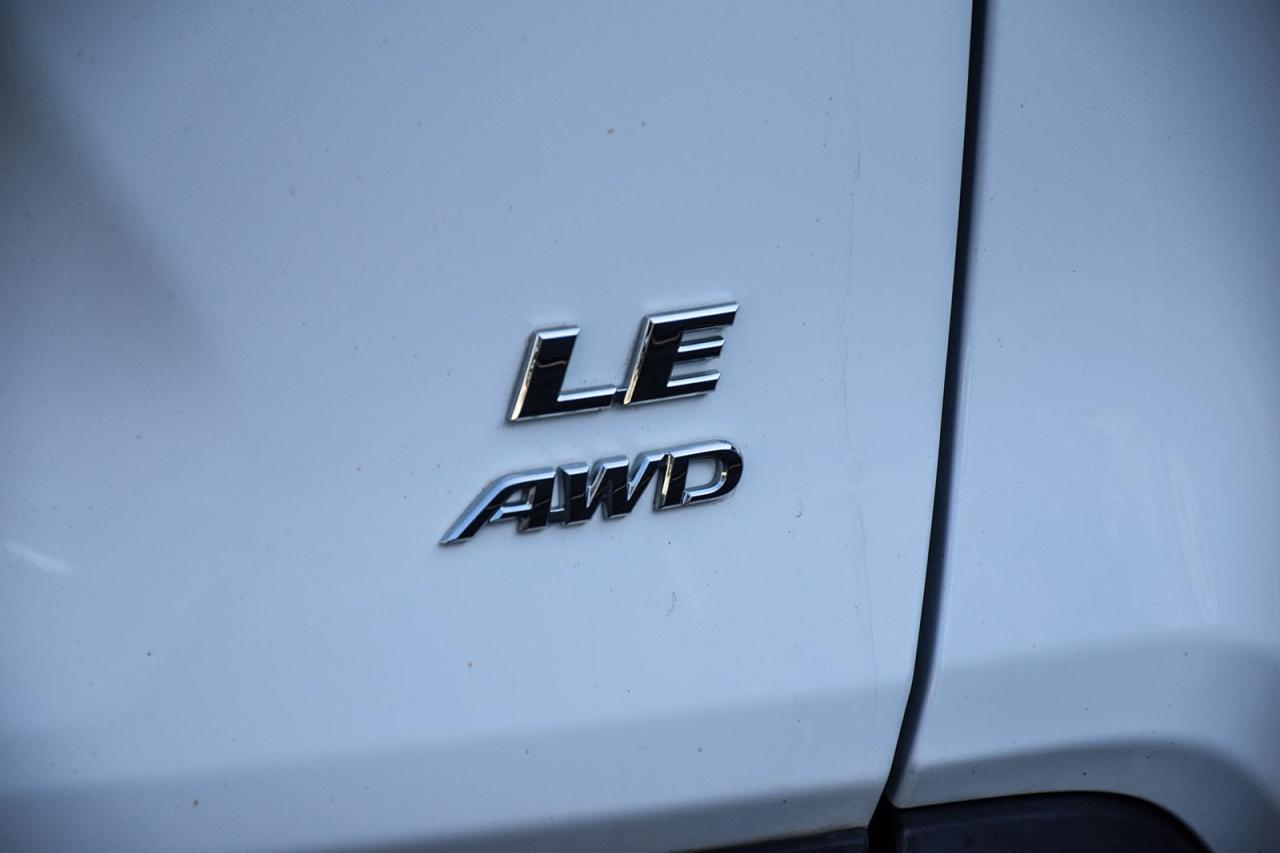 2022 Toyota RAV4 LE NO ACCIDENT TOYOTA SAFETY SENSE Photo