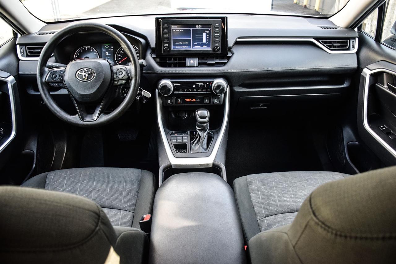 2022 Toyota RAV4 LE AWD No Accident Carplay Lane Assist BSM Photo