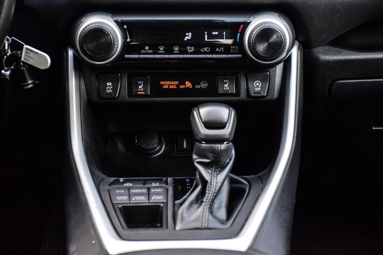2022 Toyota RAV4 LE AWD No Accident Carplay Lane Assist BSM Photo