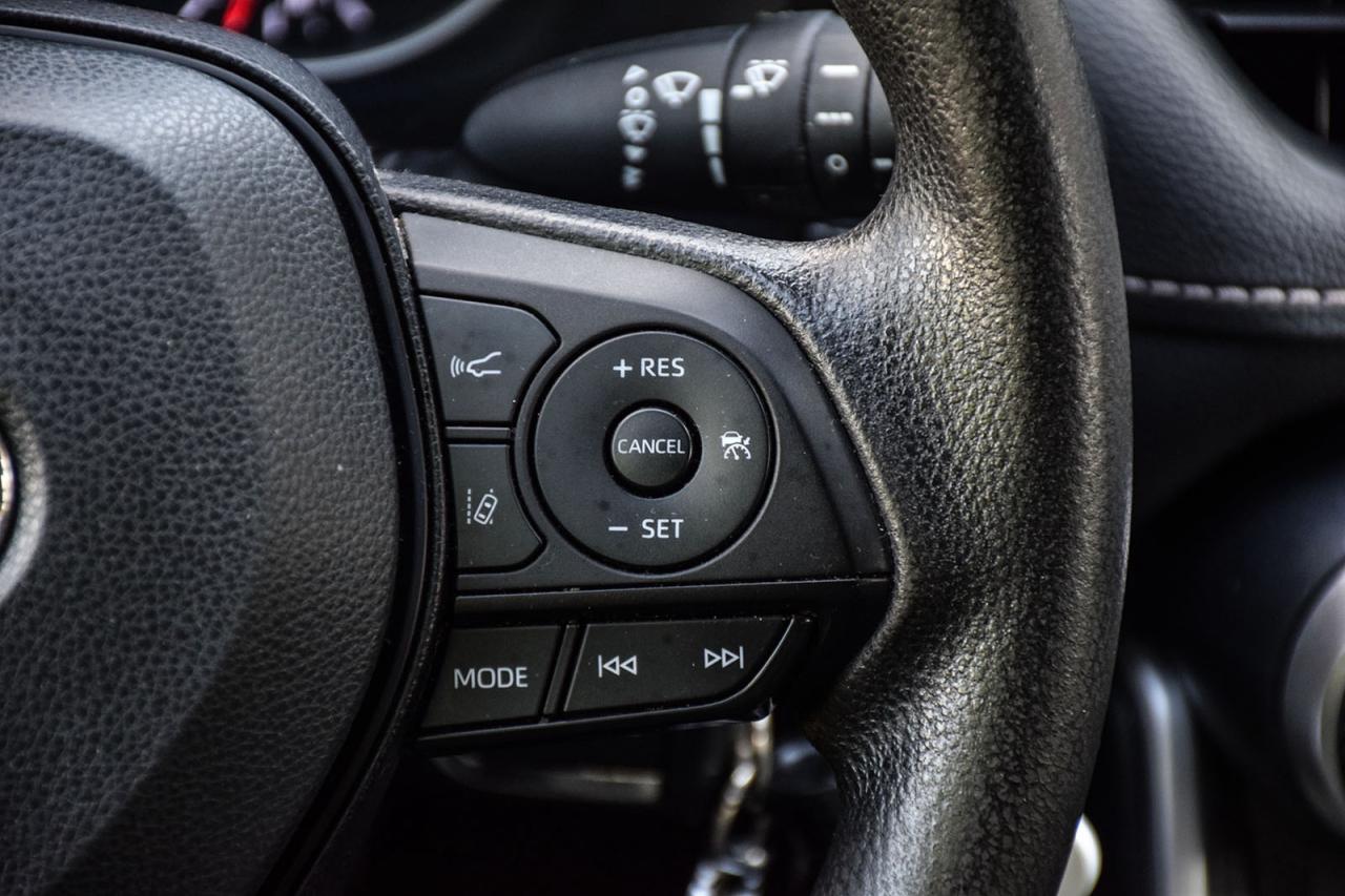 2022 Toyota RAV4 LE AWD No Accident Carplay Lane Assist BSM Photo