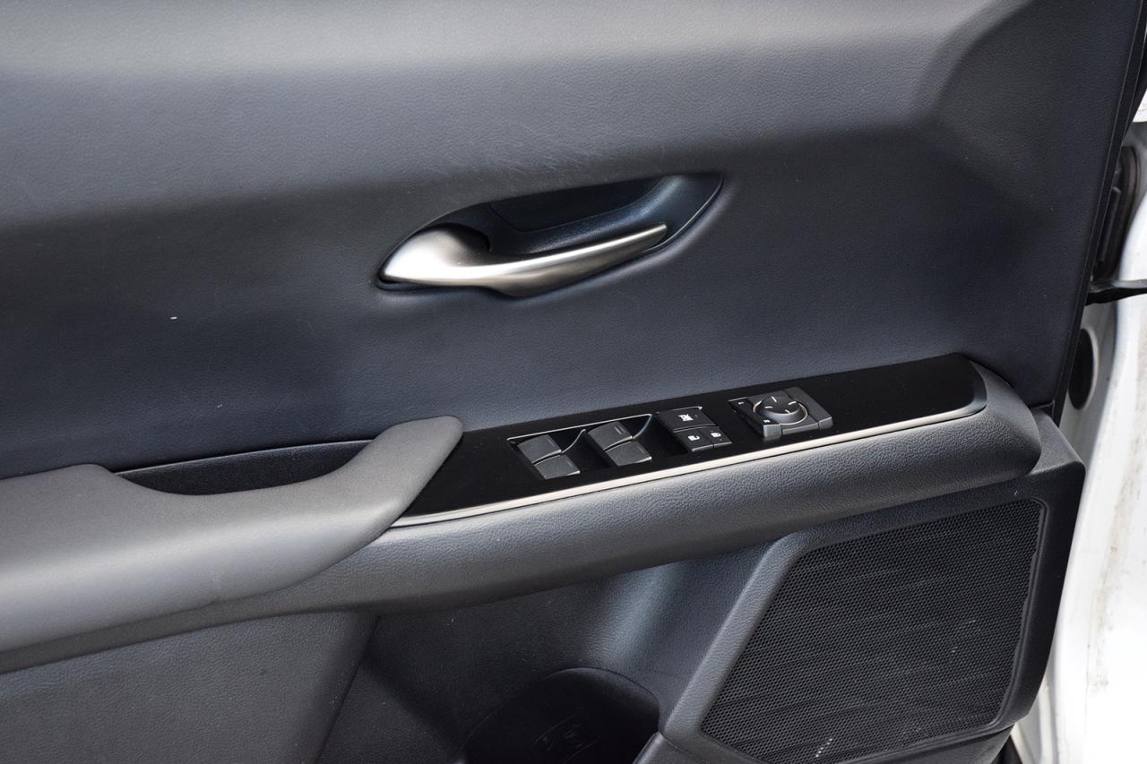 2021 Lexus UX UX 250H NO ACCIDENTS SUNROOF FCW LKAS Photo