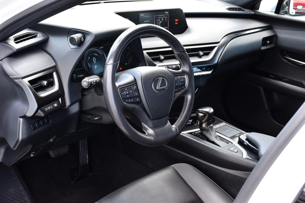 2021 Lexus UX UX 250H NO ACCIDENTS SUNROOF FCW LKAS Photo