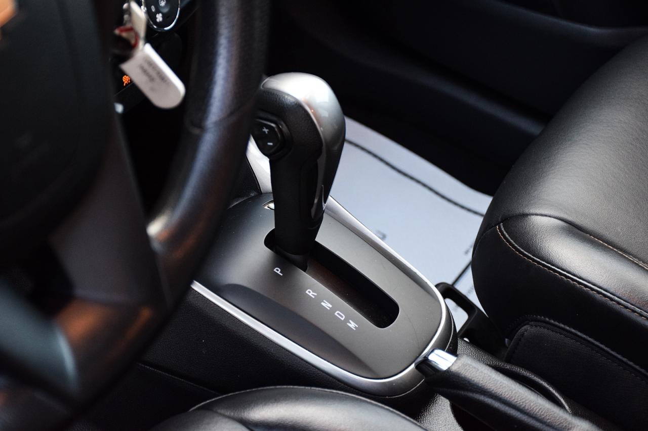 2021 Chevrolet Trax LT NO ACCIDENTS LEATHER CARPLAY AWD Photo