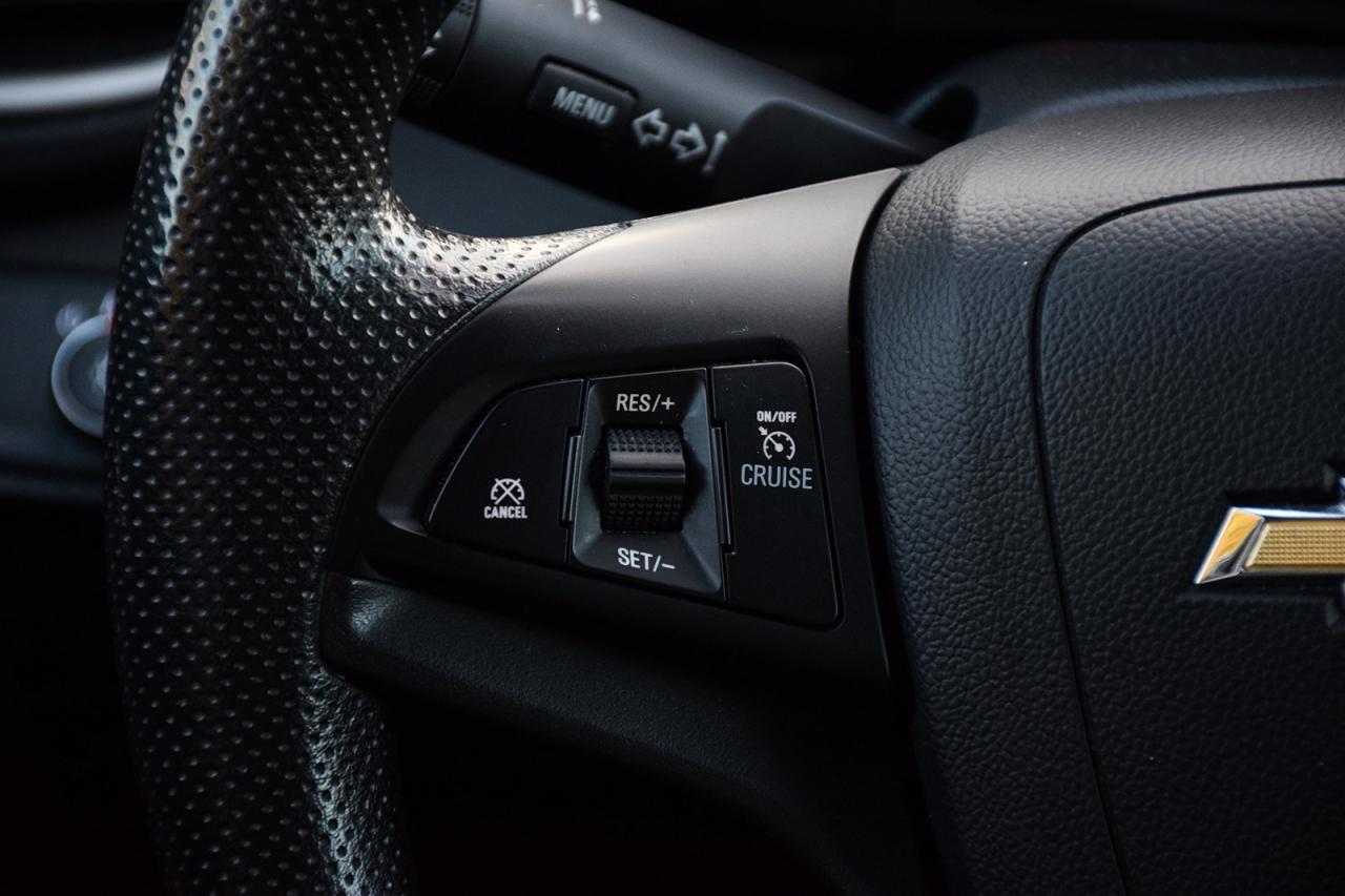 2021 Chevrolet Trax LT NO ACCIDENTS LEATHER CARPLAY AWD Photo