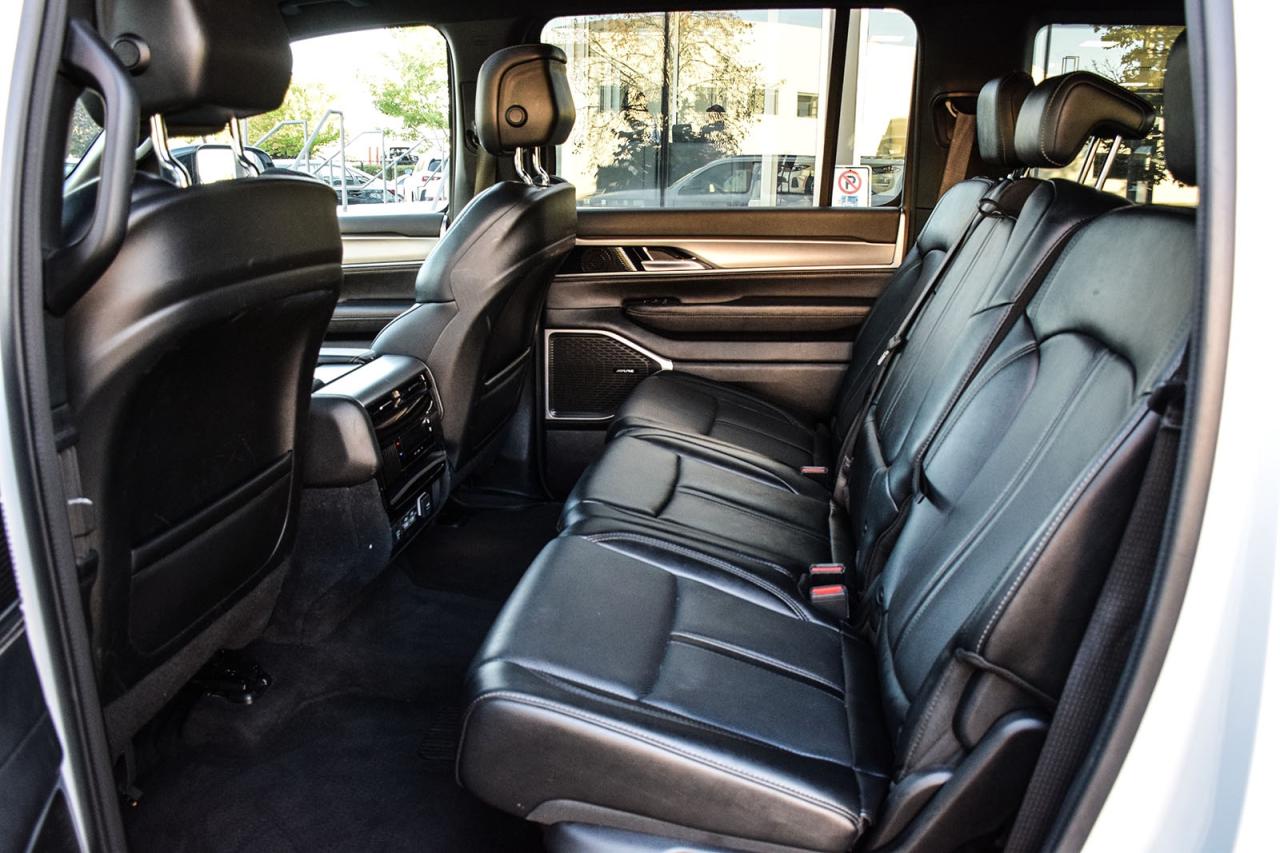 2024 Jeep Wagoneer Series II NO ACCIDENT DIGITAL DASH ADAPTIVE CRUISE Photo