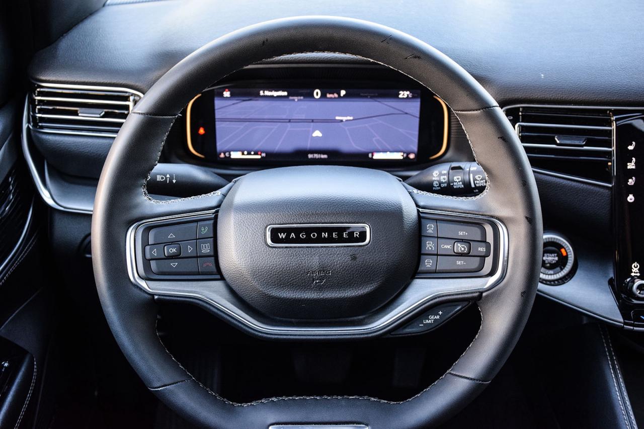 2024 Jeep Wagoneer Series II No Accident Digital Dash Panoroof Photo