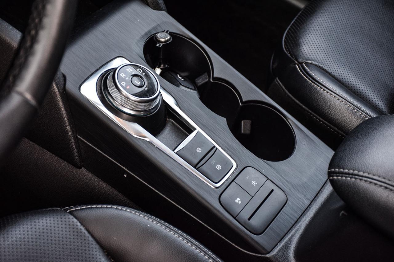 2022 Ford Escape SEL No Accident Carplay Heated Steering Photo