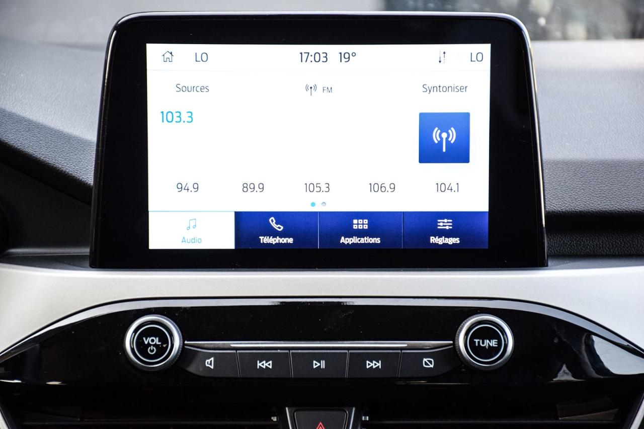 2022 Ford Escape SEL NO ACCIDENTS CARPLAY HEATED STEERING Photo