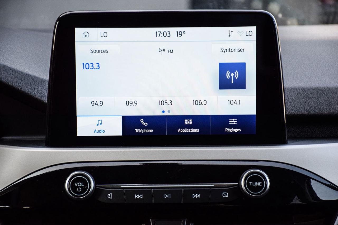 2022 Ford Escape SEL NO ACCIDENTS CARPLAY HEATED STEERING Photo