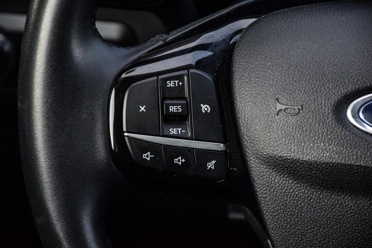 2022 Ford Escape SEL No Accident Carplay Heated Steering Photo