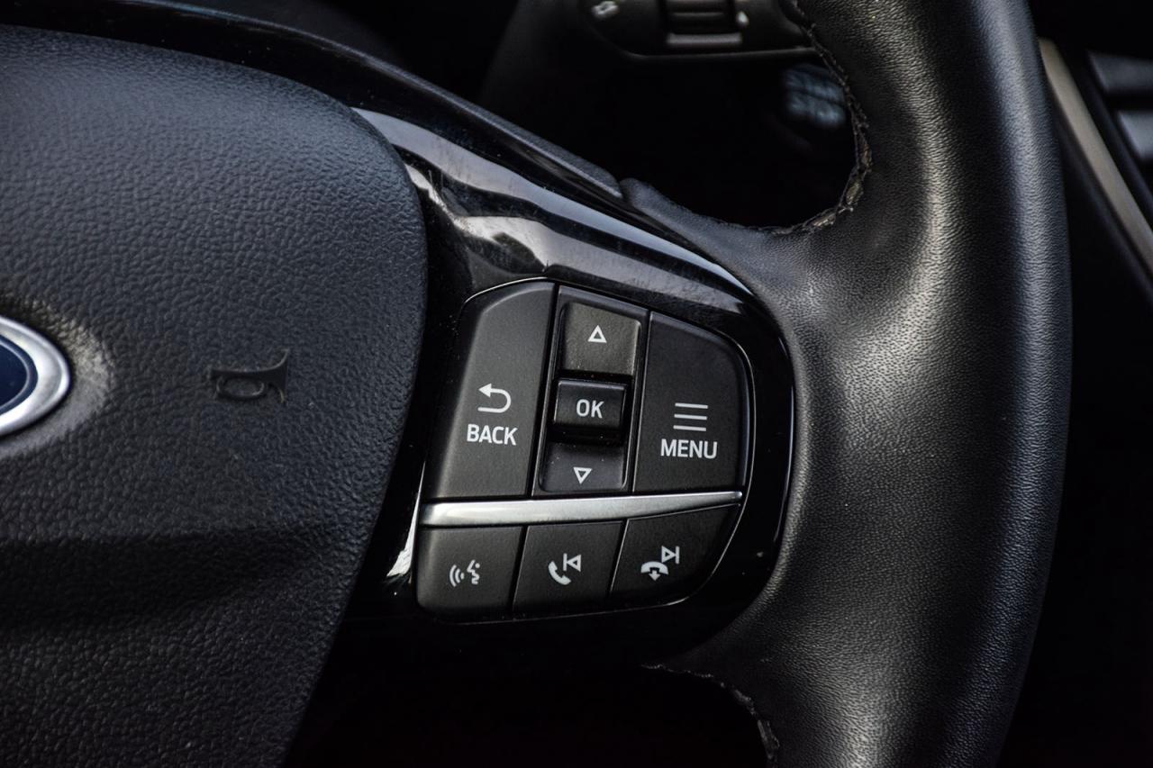 2022 Ford Escape SEL NO ACCIDENTS CARPLAY HEATED STEERING Photo