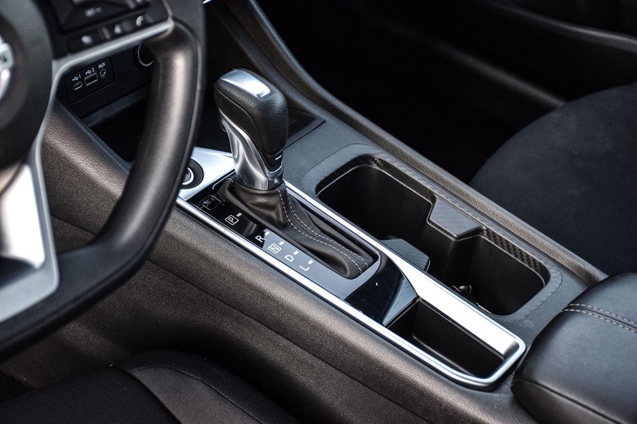 2023 Nissan Sentra SV / ONE OWNER / NO ACCIDENTS / CARPLAY Photo