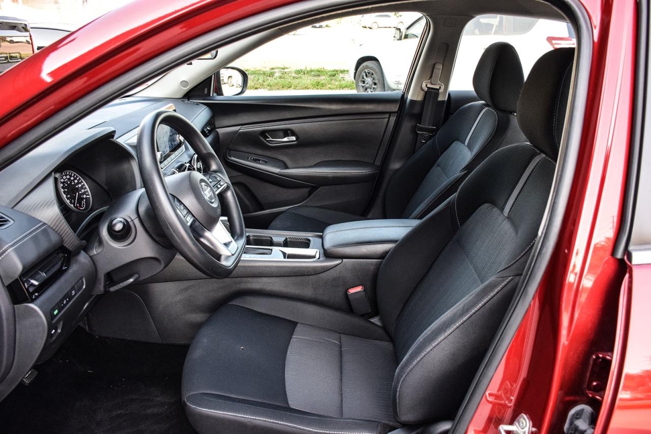 2023 Nissan Sentra SV / ONE OWNER / NO ACCIDENTS / CARPLAY Photo