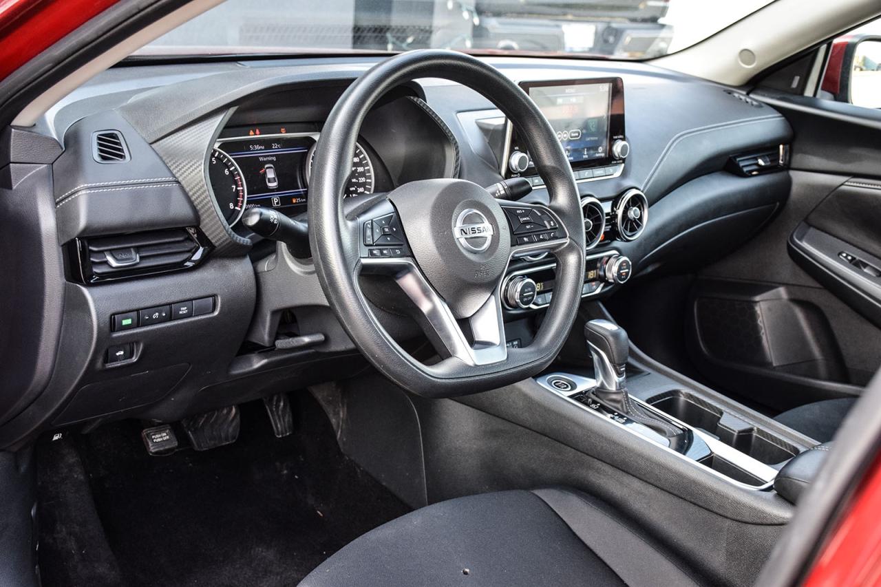 2023 Nissan Sentra SV / ONE OWNER / NO ACCIDENTS / CARPLAY Photo