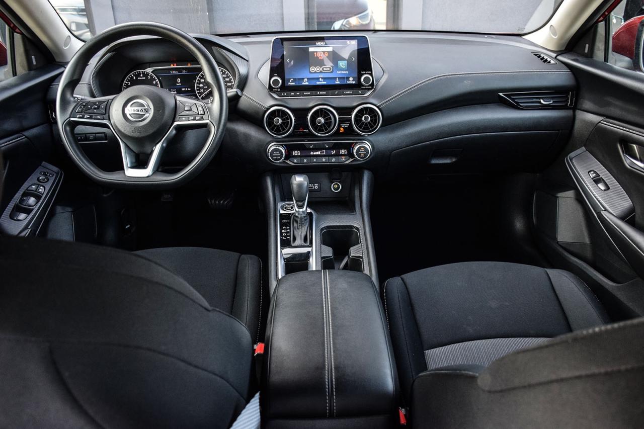 2023 Nissan Sentra SV / ONE OWNER / NO ACCIDENTS / CARPLAY Photo