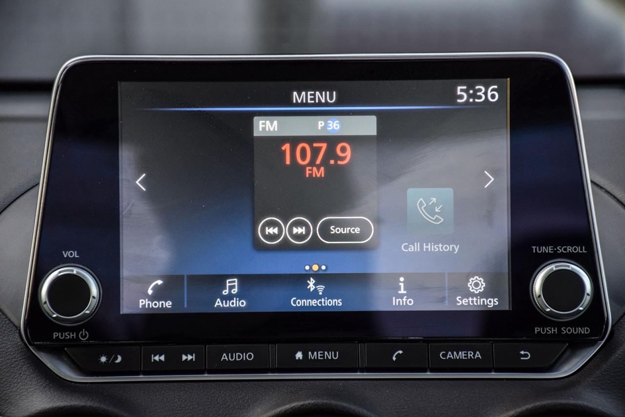 2023 Nissan Sentra SV / ONE OWNER / NO ACCIDENTS / CARPLAY Photo