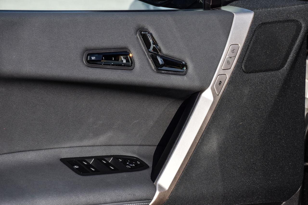 2024 BMW iX xDrive50 NO ACCIDENT MASSAGE SEATS AMBIENT LIGHTIN Photo