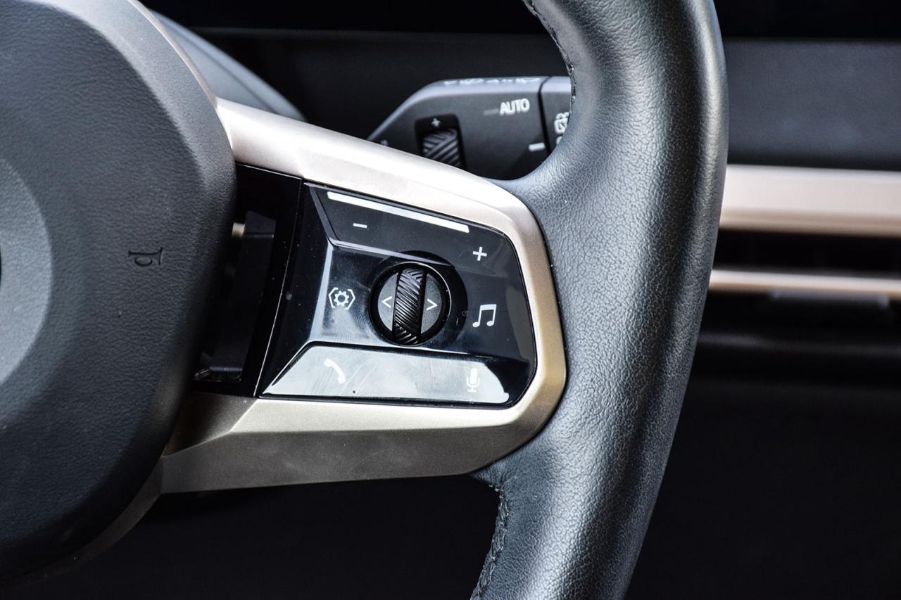 2024 BMW iX xDrive50 NO ACCIDENT MASSAGE SEATS AMBIENT LIGHTIN Photo