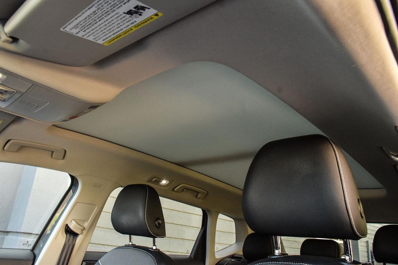 2024 Volkswagen Taos Comfortline NO ACCIDENT PANO ROOF DIGITAL DASH ADA Photo