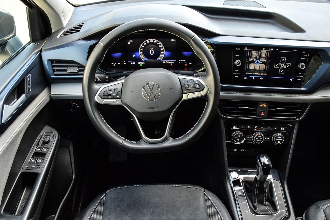 2024 Volkswagen Taos Comfortline NO ACCIDENT PANO ROOF DIGITAL DASH ADA Photo