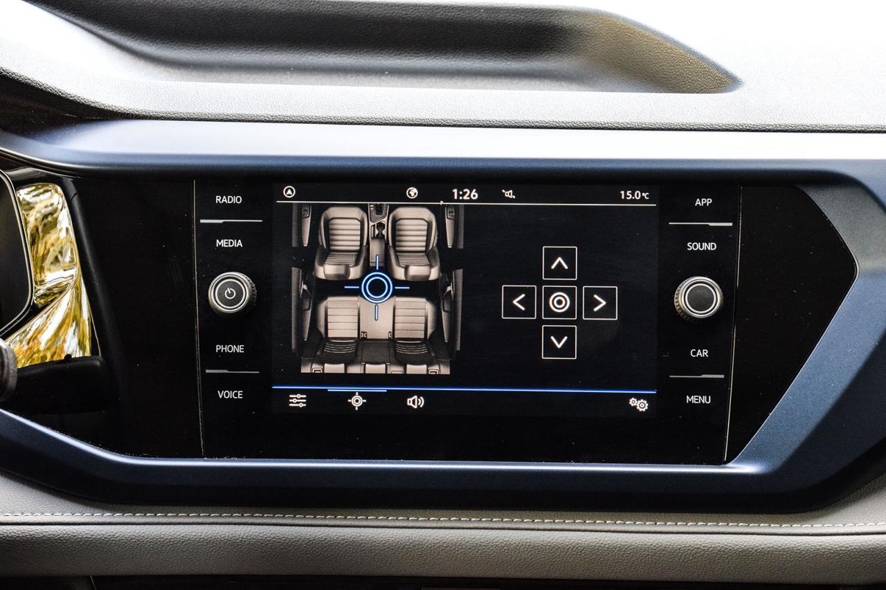 2024 Volkswagen Taos Comfortline NO ACCIDENT PANO ROOF DIGITAL DASH ADA Photo