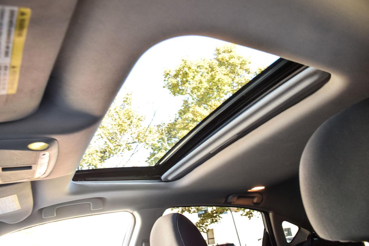 2018 Nissan Altima 2.5 SV SUNROOF AS IS SPECIAL Photo