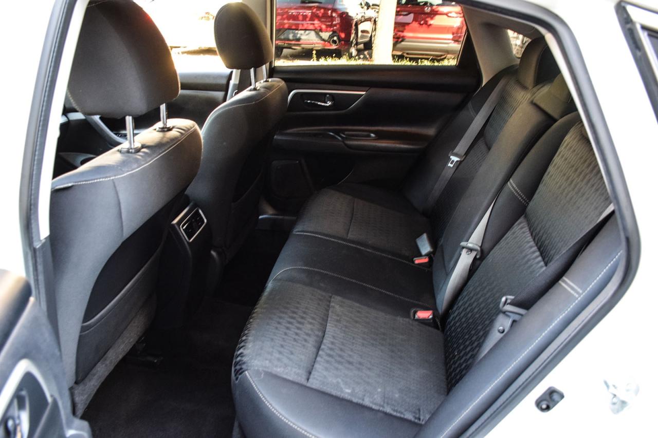 2018 Nissan Altima 2.5 SV SUNROOF AS IS SPECIAL Photo