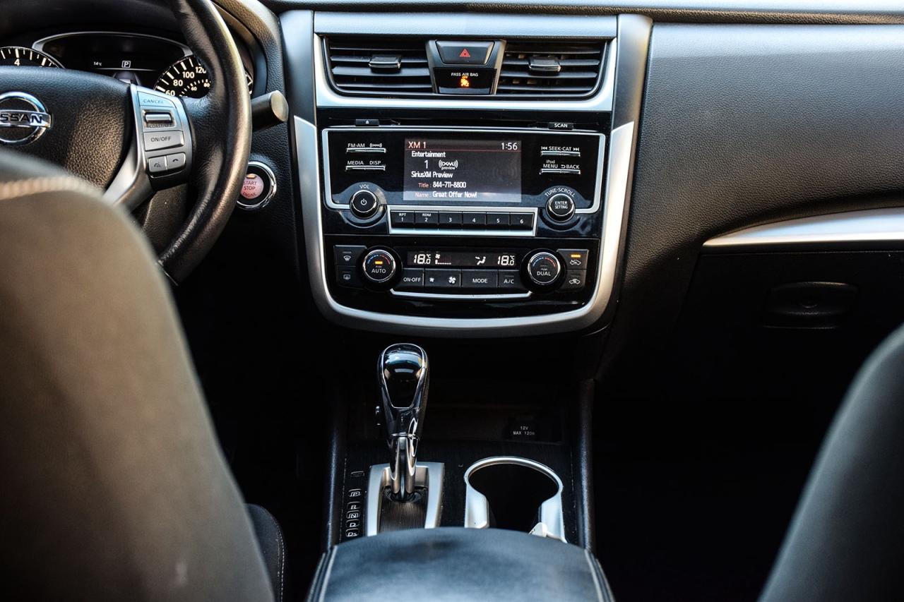 2018 Nissan Altima 2.5 SV SUNROOF AS IS SPECIAL Photo