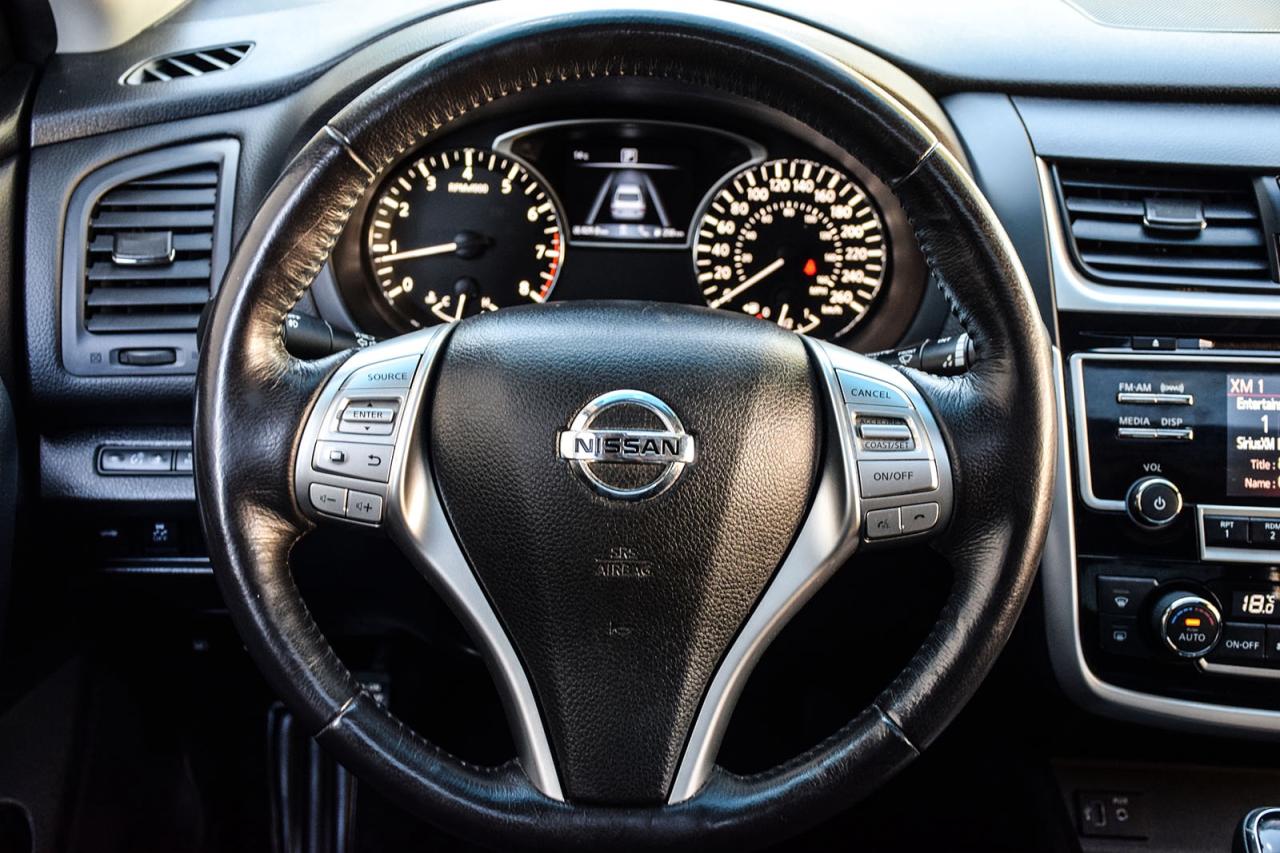 2018 Nissan Altima 2.5 SV SUNROOF AS IS SPECIAL Photo