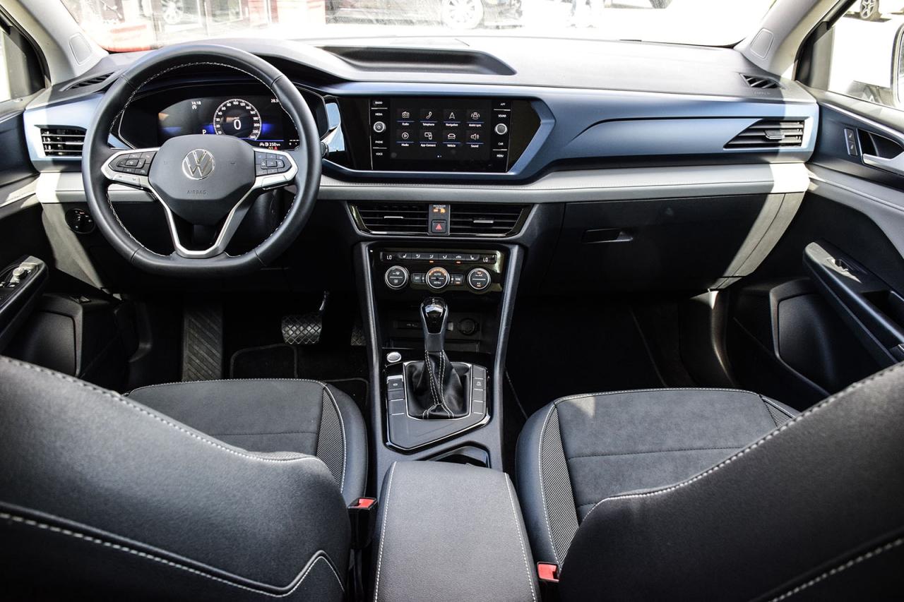 2024 Volkswagen Taos Comfortline PANO ROOF DIGITAL DASH ADAPTIVE CRUISE Photo