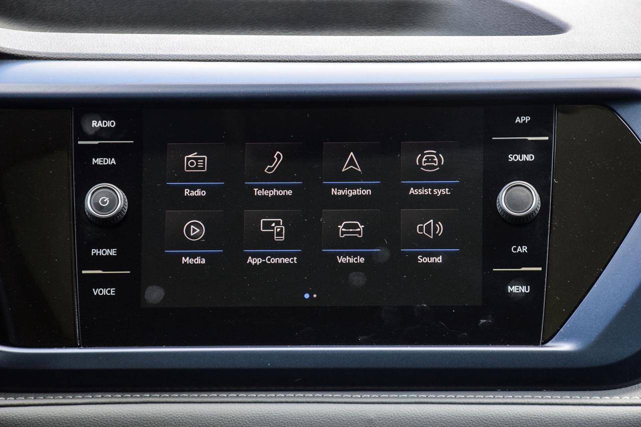 2024 Volkswagen Taos Comfortline PANO ROOF DIGITAL DASH ADAPTIVE CRUISE Photo