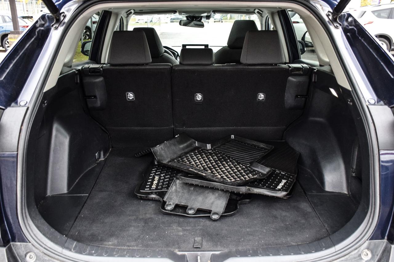 2023 Toyota RAV4 Hybrid XLE AWD No Accident Sunroof Carplay BSM Photo