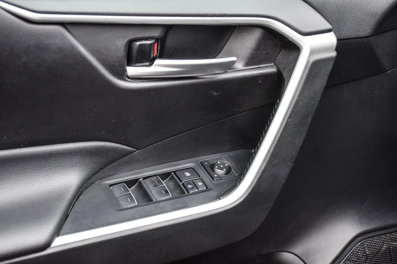 2023 Toyota RAV4 Hybrid XLE AWD No Accident Sunroof Carplay BSM Photo