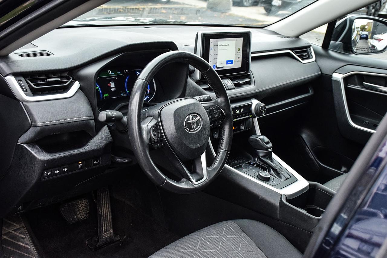 2023 Toyota RAV4 Hybrid XLE AWD No Accident Sunroof Carplay BSM Photo