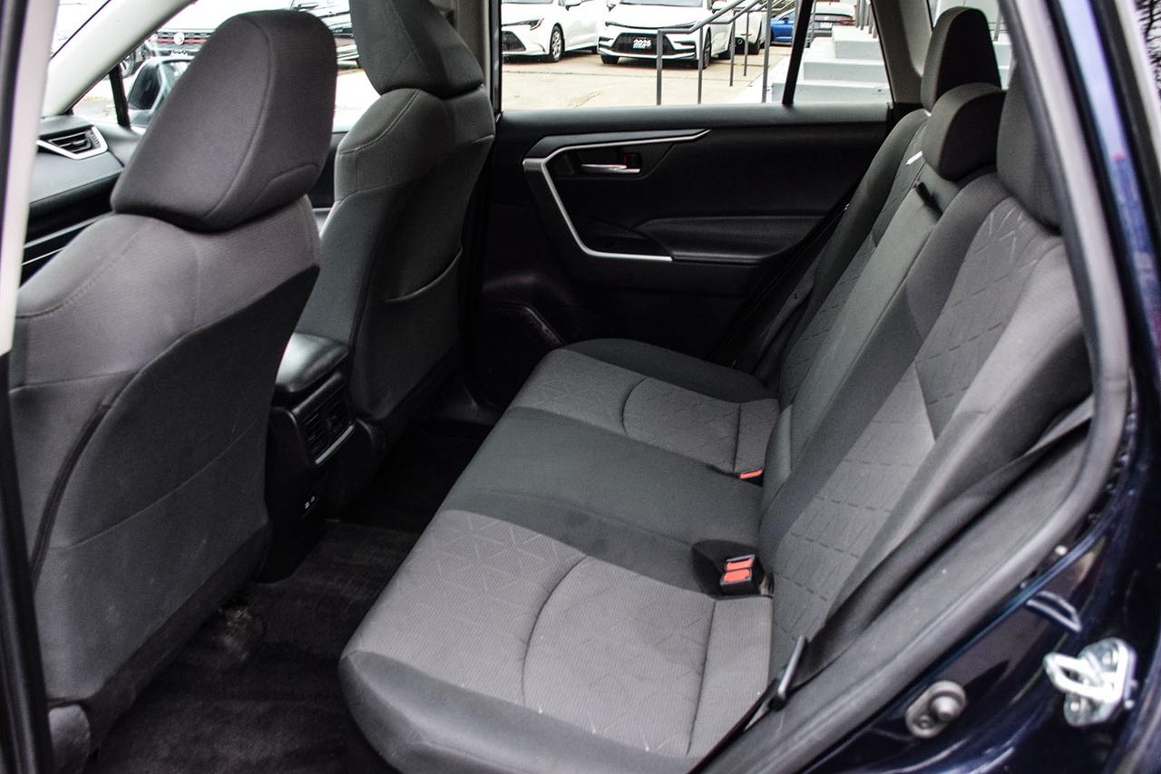 2023 Toyota RAV4 Hybrid XLE AWD No Accident Sunroof Carplay BSM Photo