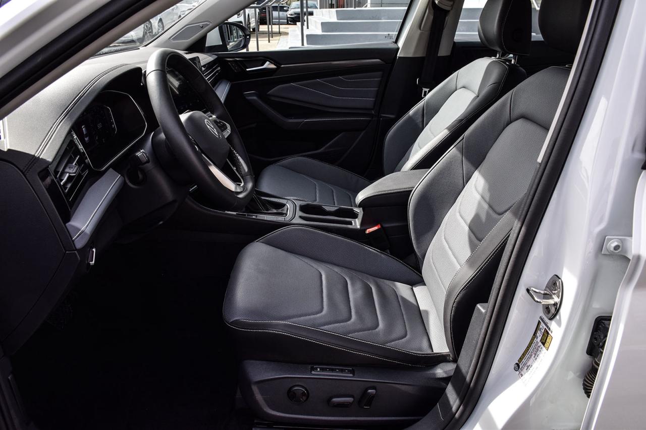 2025 Volkswagen Jetta HIGHLINE NO ACCIDENT PANO ROOF DIGITAL DASH Photo