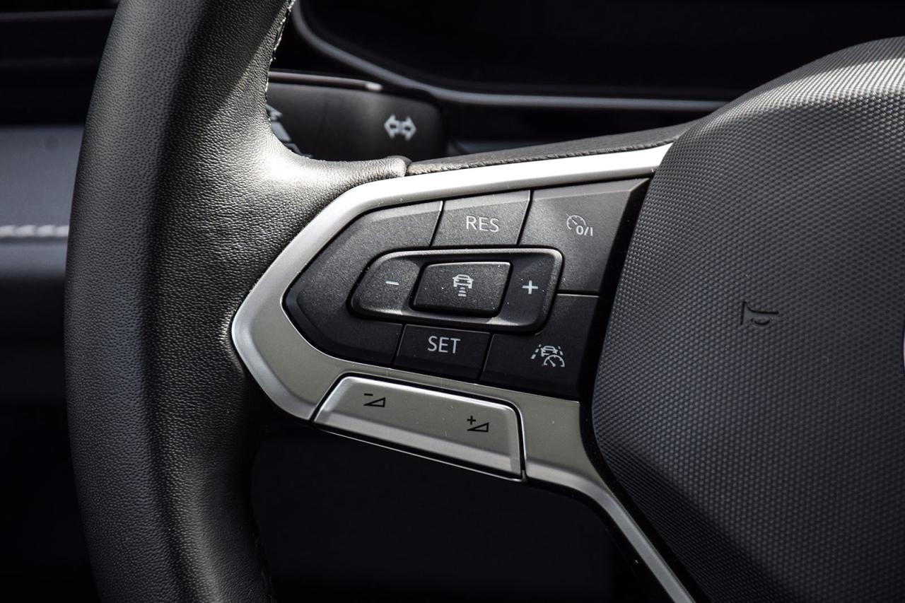 2025 Volkswagen Jetta HIGHLINE NO ACCIDENT PANO ROOF DIGITAL DASH Photo