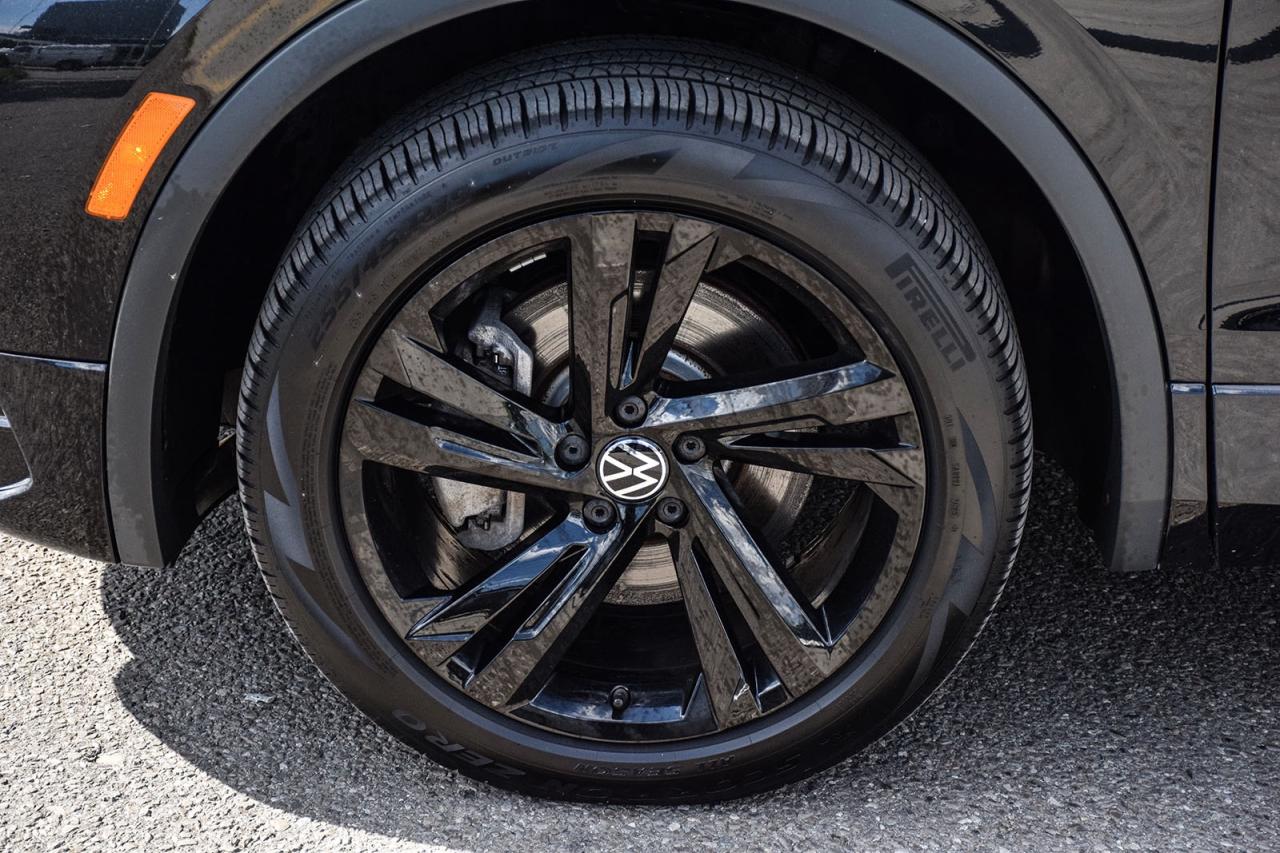 2024 Volkswagen Tiguan R-Line Blk Edition NO ACCIDENT LKAS ADAPTIVE CRUIS Photo