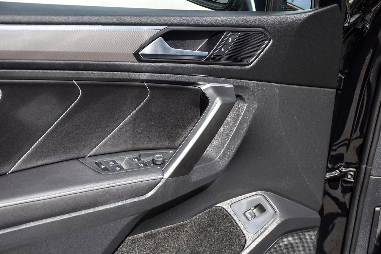 2024 Volkswagen Tiguan R-Line Blk Edition NO ACCIDENT LKAS ADAPTIVE CRUIS Photo