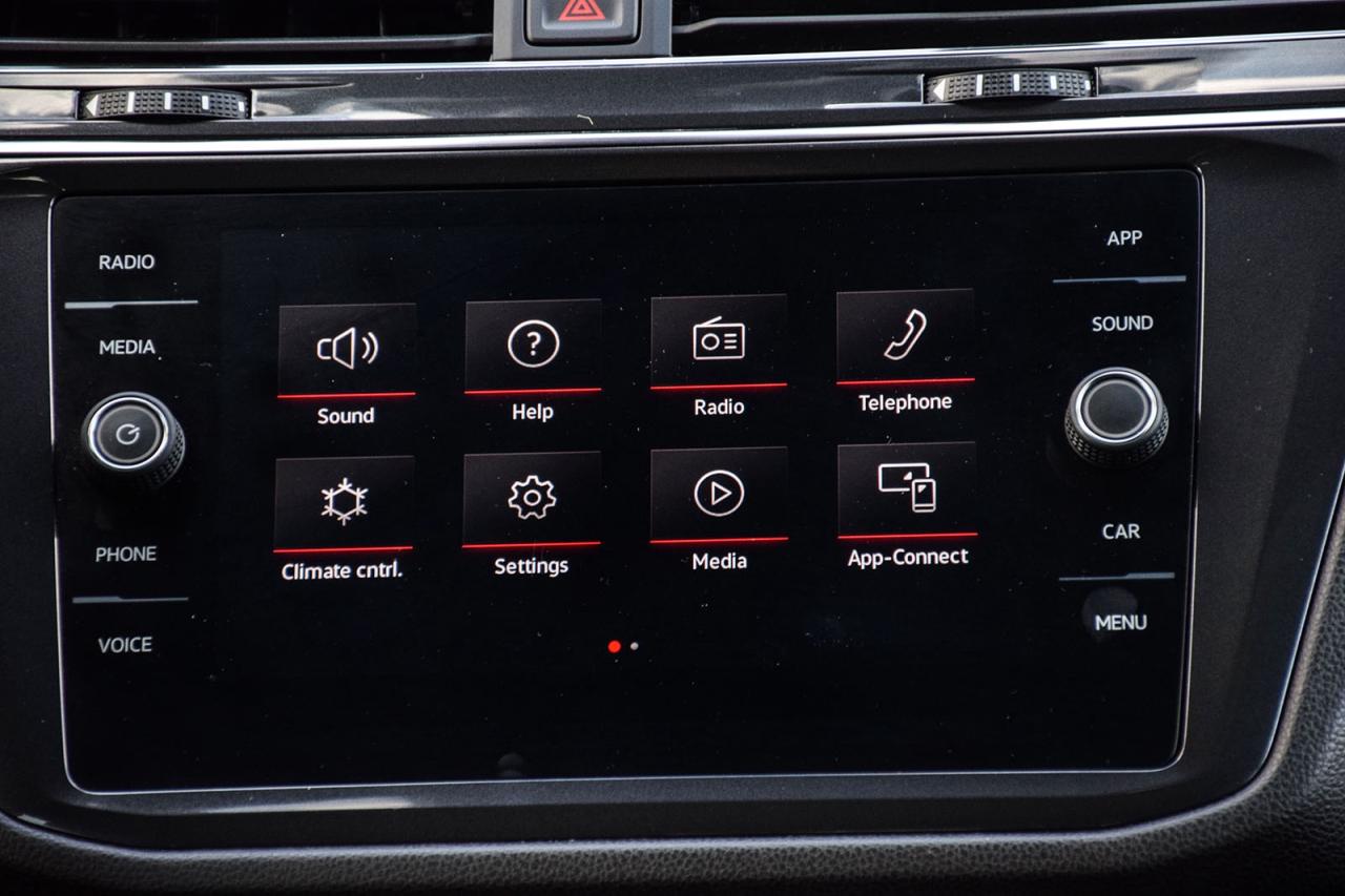 2024 Volkswagen Tiguan R-Line Blk Edition NO ACCIDENT LKAS ADAPTIVE CRUIS Photo