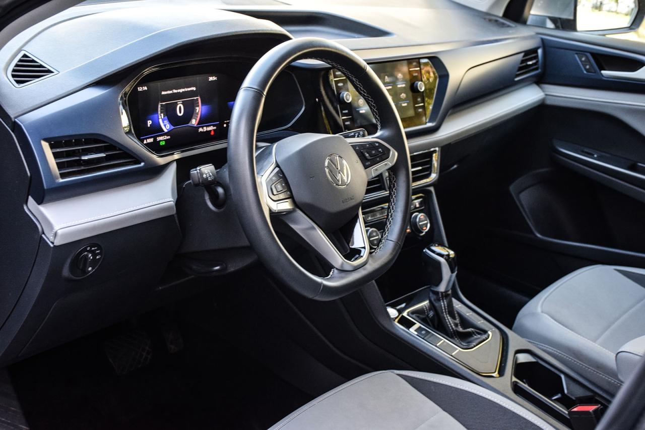 2024 Volkswagen Taos Comfortline PANO ROOF DIGITAL DASH ADAPTIVE CRUISE Photo