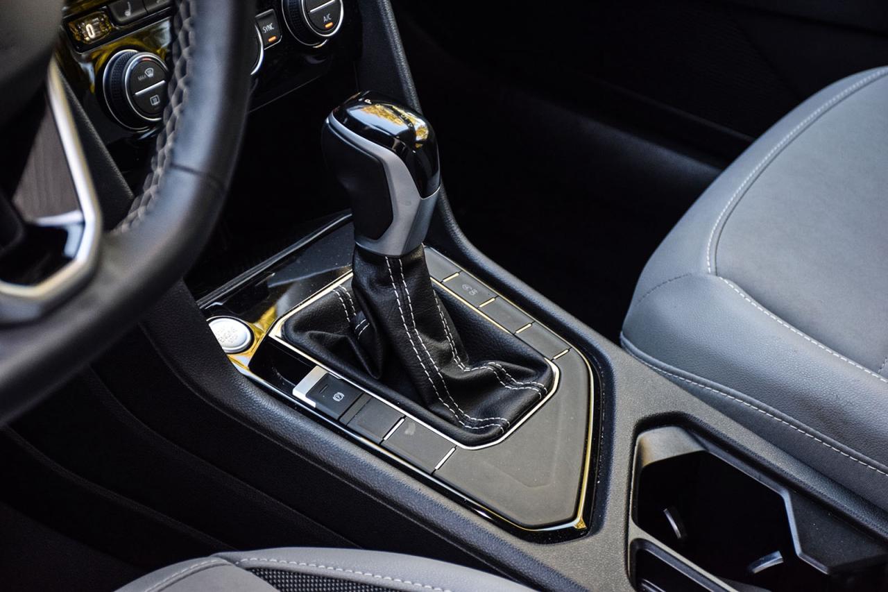 2024 Volkswagen Taos Comfortline PANO ROOF DIGITAL DASH ADAPTIVE CRUISE Photo